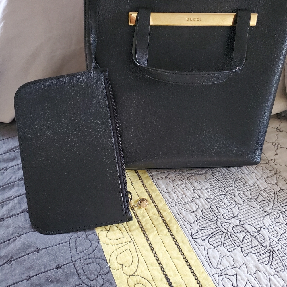 Gucci women bag with matching pouch - great condition except part of handle.